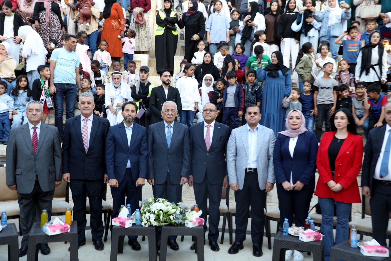 صورة حول : *العيسوي يرعى انطلاق مبادرة "شاشة أمل" الإنسانية للأطفال المرضى والأيتام واللاجئين* *العيسوي يرعى انطلاق مبادرة "شاشة أمل" الإنسانية للأطفال المرضى والأيتام واللاجئين*