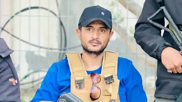 آلاف المقاتلين للعثور على أبو الشباب