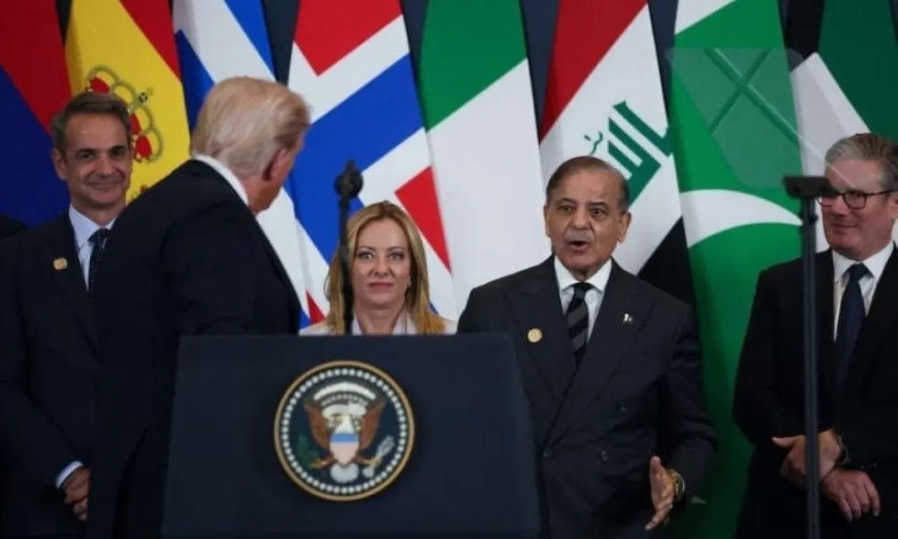 ترمب يغازل رئيسة وزراء إيطاليا .. هل يزعجك إذا قلت إنك جميلة؟