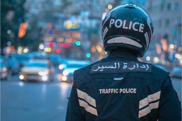 هام للأردنيين… استخدام الشاشة أثناء القيادة يكلّفك 50 دينارًا