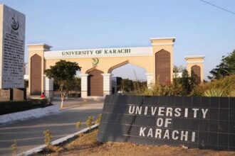 صورة حول : حريق هائل يسفر عن وفاة شخص وإلحاق أضرار بالملاجئ في كراتشي حريق هائل يسفر عن وفاة شخص وإلحاق أضرار بالملاجئ في كراتشي