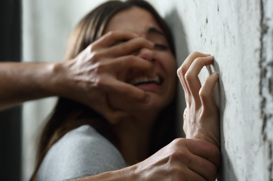 دراسة صادمة … الاعتداء الجنسي يُحدث خللاً عصبياً عميقاً في دماغ النساء
