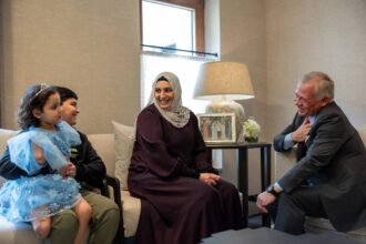 صورة حول : بي بي سي تسلط الضوء على جلالة الملك في وثائقي “ملك الأردن وأطفال غزة” بي بي سي تسلط الضوء على جلالة الملك في وثائقي “ملك الأردن وأطفال غزة”