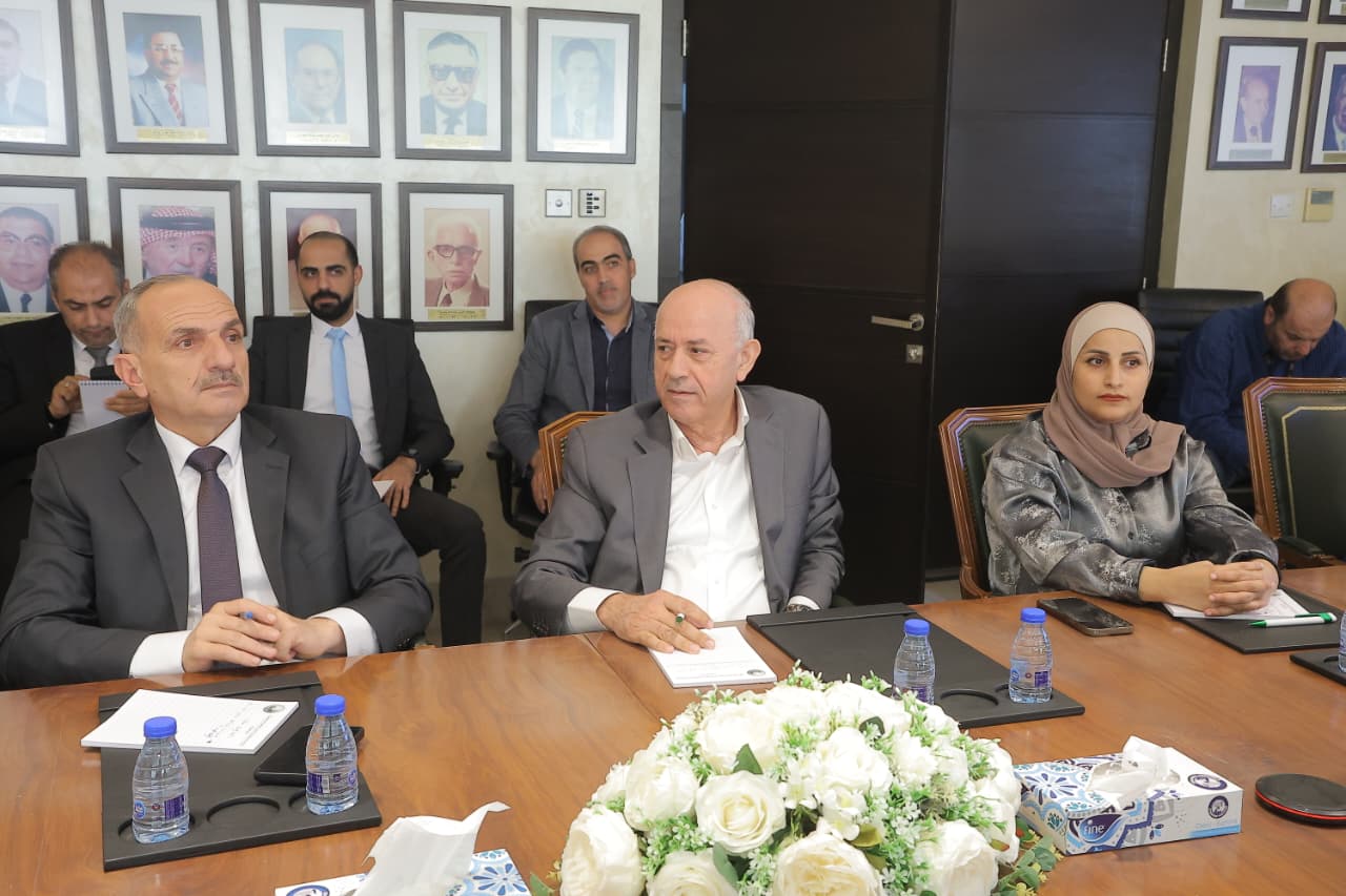 حزب الميثاق يشيد بإنجازات شركة الفوسفات
