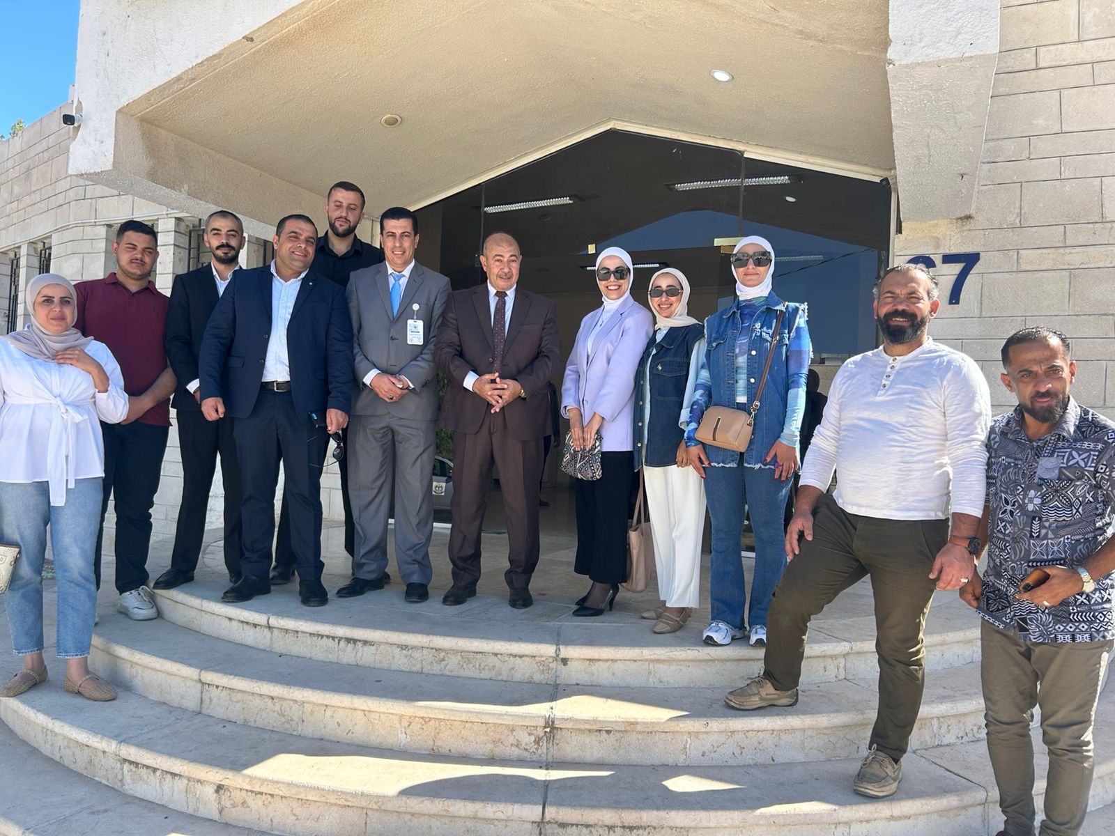 صورة حول : عجلون: مجلس شباب المحافظة يشارك في مبادرة “سلامة مدينتي أولاً” عجلون: مجلس شباب المحافظة يشارك في مبادرة “سلامة مدينتي أولاً”