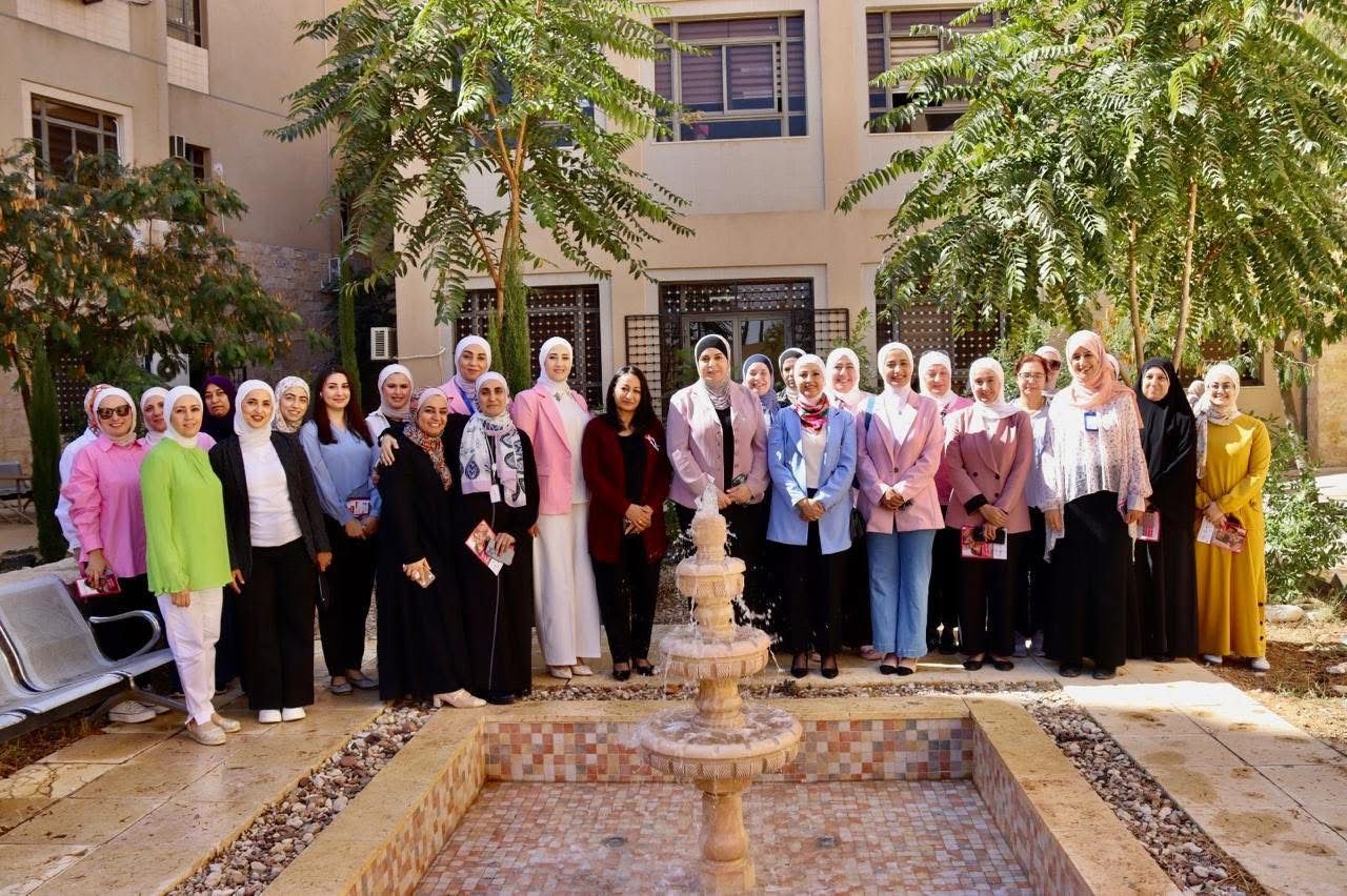 الغذاء والدواء والبرنامج الأردني لسرطان الثدي يطلقان فعالية "المسيرة الوردية"