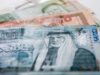 نائب يسأل الحكومة عن الرواتب المرتفعة والمكافآت في مؤسسات الدولة
