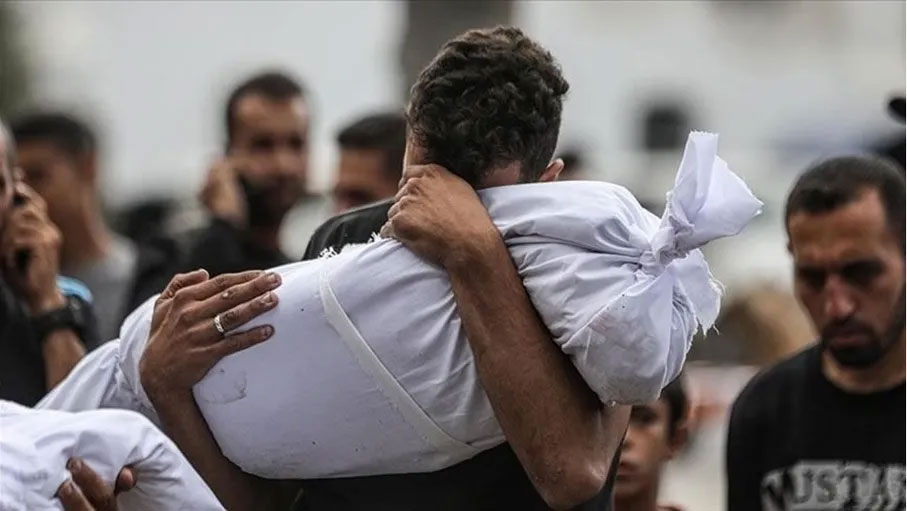 صورة حول : 9 شهداء بينهم طفلان في غارات إسرائيلية على غزة 9 شهداء بينهم طفلان في غارات إسرائيلية على غزة