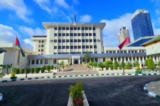 بالنسب والأرقام .. كيف قيم النواب أداء حكومة جعفر حسان
