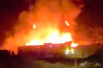 صورة حول : عاجل | الدفاع المدني يخمد حريقًا بمساحة 500 متر مربع بإربد عاجل | الدفاع المدني يخمد حريقًا بمساحة 500 متر مربع بإربد