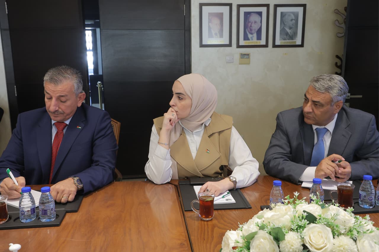حزب الميثاق يشيد بإنجازات شركة الفوسفات