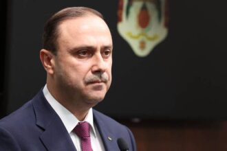 صورة حول : عاجل | المومني: المرحلة الثانية من جولات مجلس الوزراء في المحافظات تنطلق قريباً عاجل | المومني: المرحلة الثانية من جولات مجلس الوزراء في المحافظات تنطلق قريباً