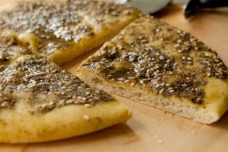 عاجل | 7 مصابين بتسمم غذائي في إربد بعد تناول " المناقيش "