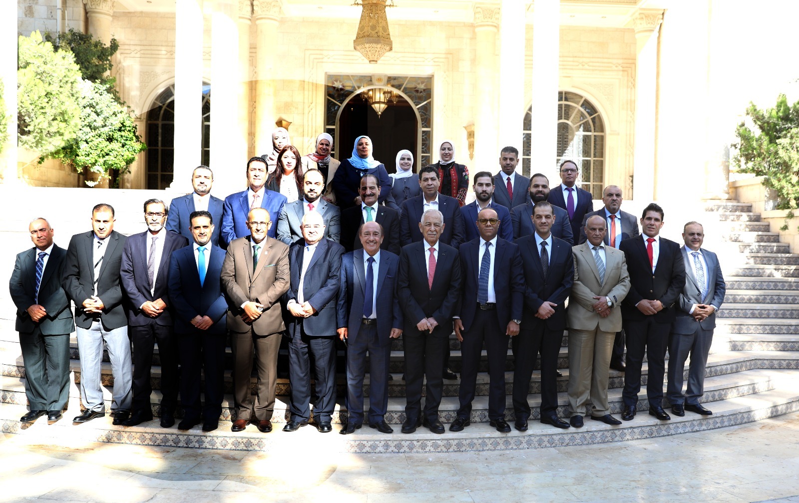 صورة حول : العيسوي: رؤية الملك تسبق التحديات والأردن يتقدم رغم العواصف العيسوي: رؤية الملك تسبق التحديات والأردن يتقدم رغم العواصف