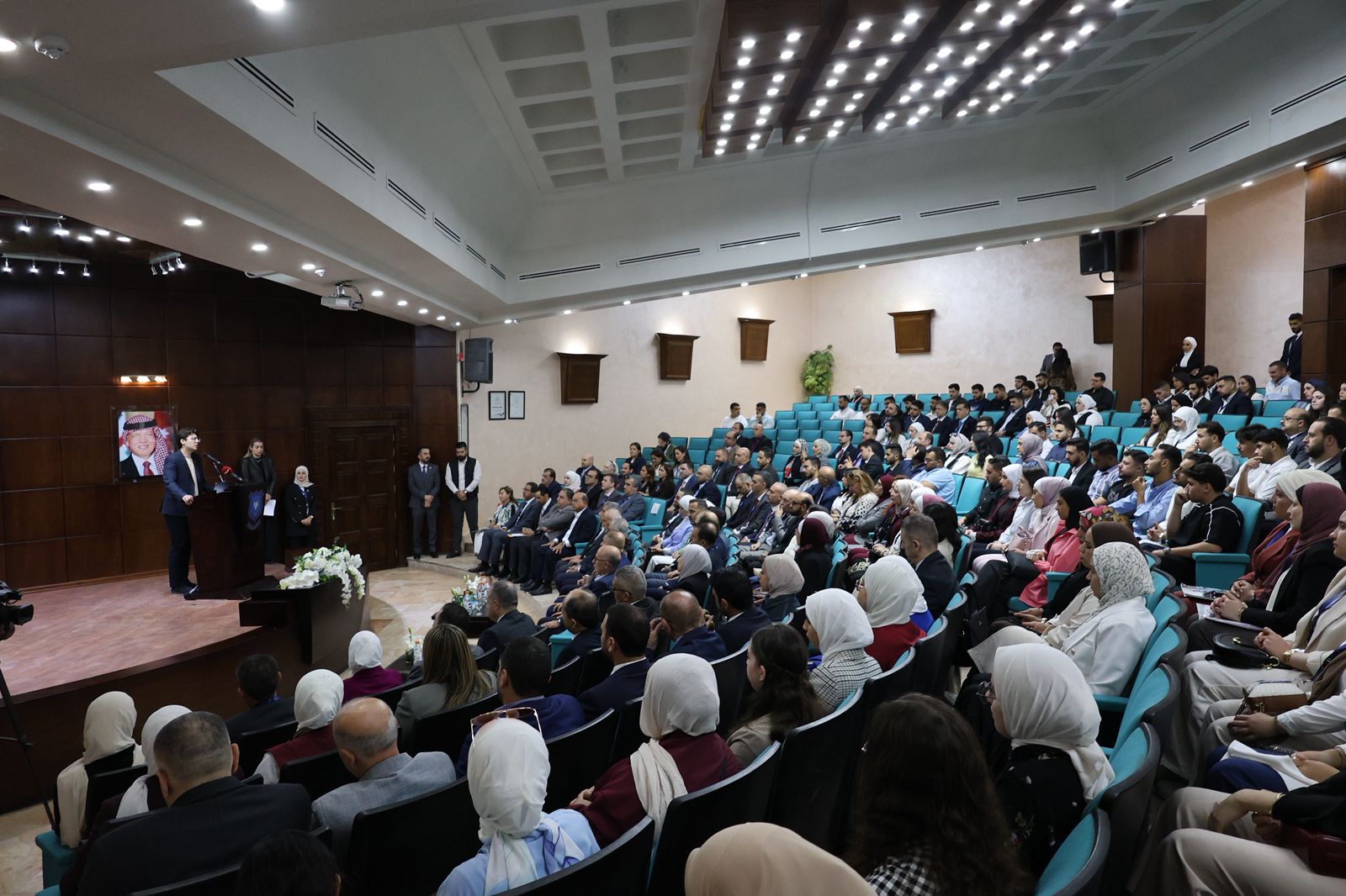 صورة حول : الأميرة عالية بنت الحسين ترعى افتتاح مؤتمرالتحول الرقمي (ICDFB 2025) في عمان الاهلية الأميرة عالية بنت الحسين ترعى افتتاح مؤتمرالتحول الرقمي (ICDFB 2025) في عمان الاهلية