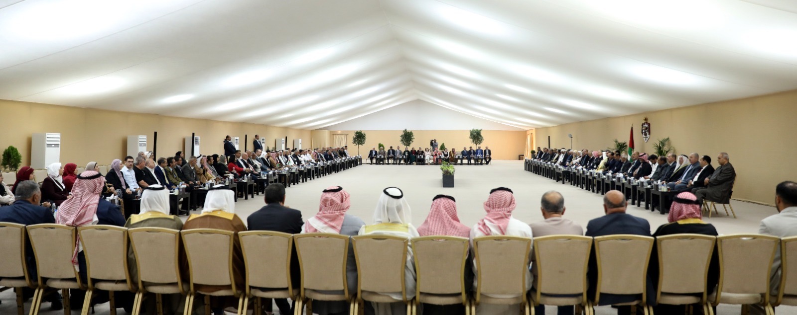 صورة حول : العيسوي: الأردن يمضي في "معركة التحديث" لترسيخ دولة الشفافية وكفاءة المؤسسات العيسوي: الأردن يمضي في "معركة التحديث" لترسيخ دولة الشفافية وكفاءة المؤسسات