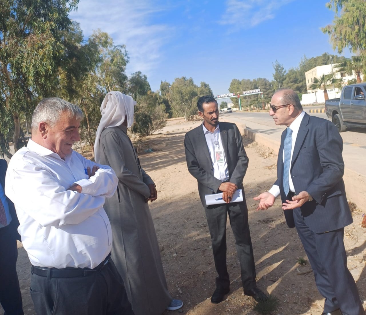 صورة حول : وزير الإدارة المحلية يتفقد بلديتي معان والحسينية ويفتتح فعاليات "أيام معان الثقافية" وزير الإدارة المحلية يتفقد بلديتي معان والحسينية ويفتتح فعاليات "أيام معان الثقافية"