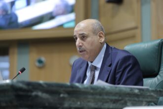 القاضي يعتذر عن تقبل التهاني