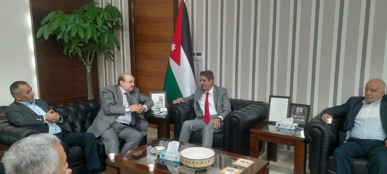 العدوان: ملتزمون بتعزيز مشاركة الشباب في الحياة السياسية والحزبية