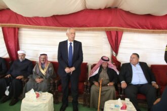 صورة حول : مندوبا عن الملك وولي العهد. العيسوي يعزي عشيرتي المساعيد والمسيب مندوبا عن الملك وولي العهد. العيسوي يعزي عشيرتي المساعيد والمسيب