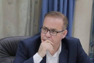 صورة حول : الانضباط للدولة لا للحكومة الانضباط للدولة لا للحكومة