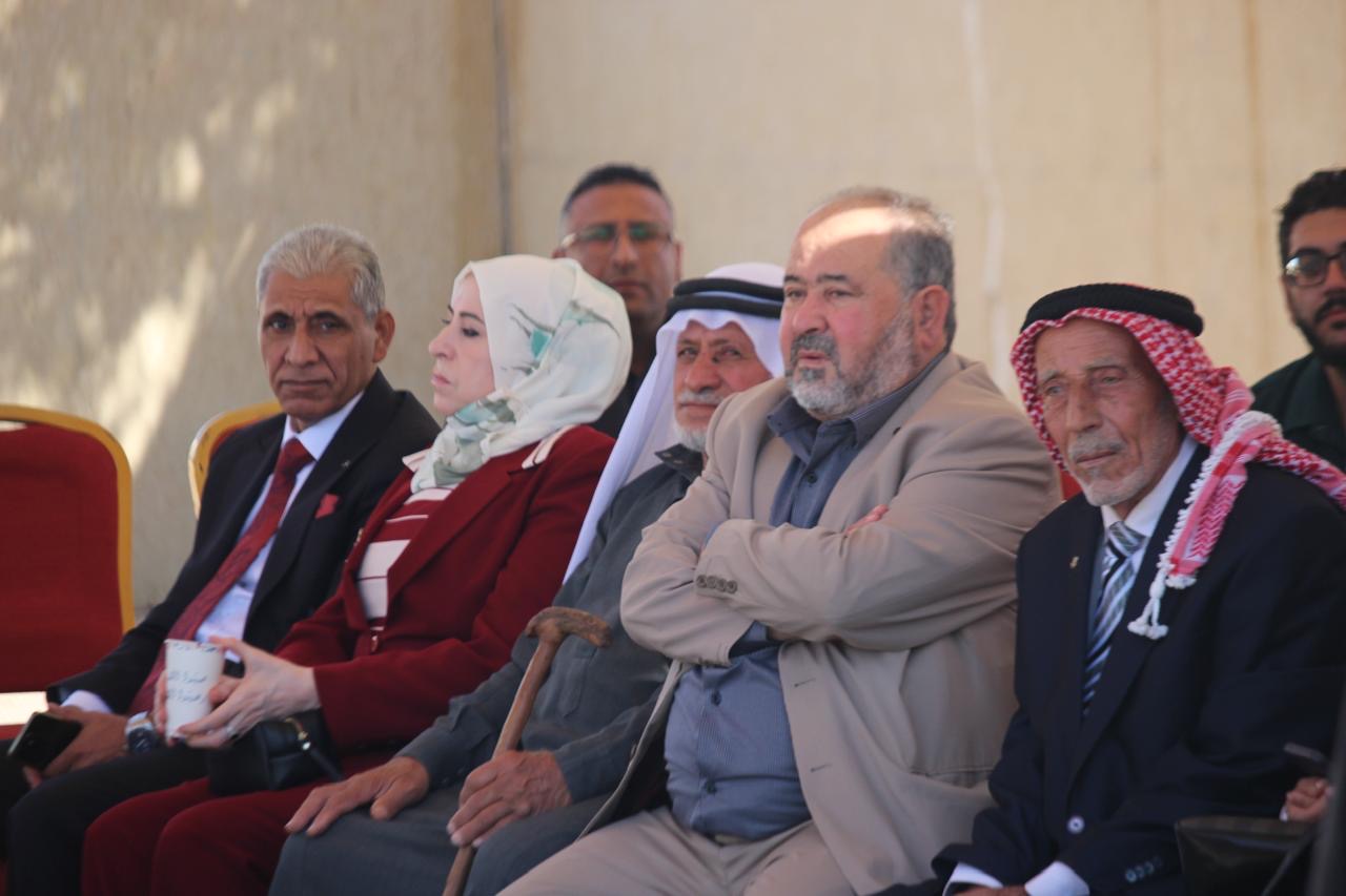 الأميرة بسمة بنت علي تفتتح بازار المزارع في حدائق الملك عبدالله الثاني .. فيديو وصور