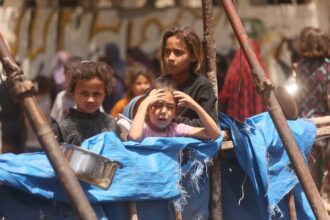كولومبيا توجه بإرسال الذهب لدعم علاج الأطفال في غزة