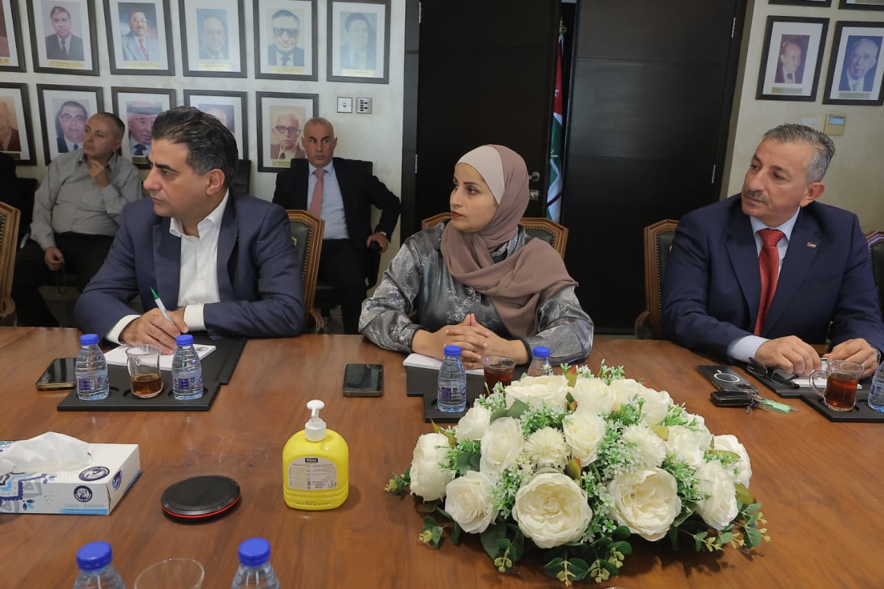 حزب الميثاق يشيد بإنجازات شركة الفوسفات