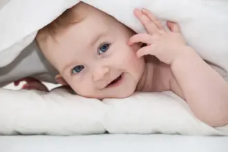 مهنة غير مألوفة تحقق 30 ألف دولار لاختيار أسماء الأطفال