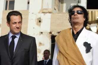 ساركوزي يدخل السجن بتهمة تمويل غير قانوني