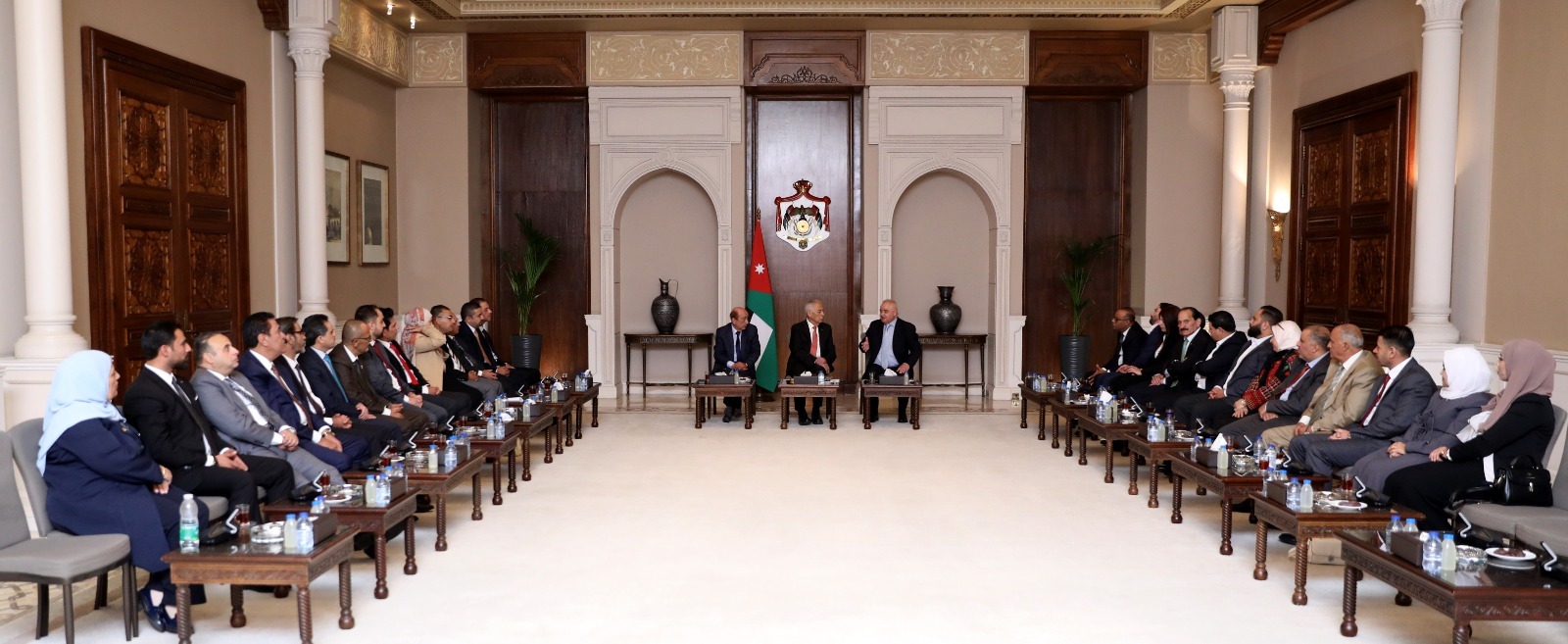 صورة حول : العيسوي: رؤية الملك تسبق التحديات والأردن يتقدم رغم العواصف العيسوي: رؤية الملك تسبق التحديات والأردن يتقدم رغم العواصف