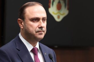 صورة حول : المومني : الحكومة الأردنية تؤكد التزامها بتنفيذ التعهدات المومني : الحكومة الأردنية تؤكد التزامها بتنفيذ التعهدات