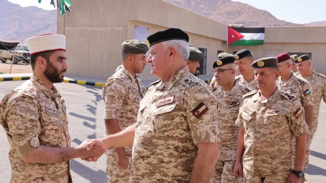 الحنيطي يتفقد كتيبة حرس الحدود ويشيد بأدائها