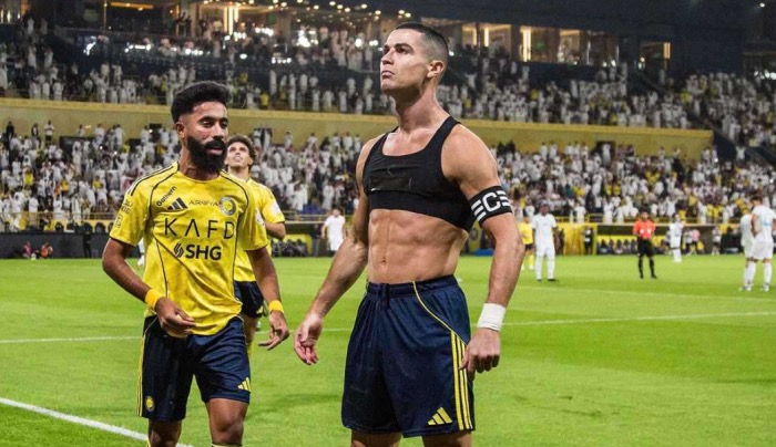 النصر يسحق الفتح 5-1 ورونالدو يصل لهدفه الـ800