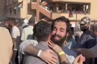عاجل | بالفيديو .. لحظة الإفراج عن ناجي الجعفراوي شقيق الصحفي الشهيد صالح