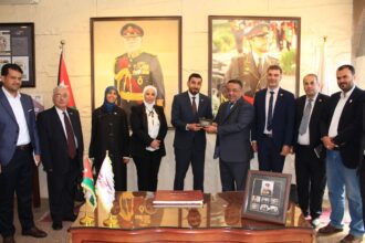 صورة حول : مدير عام المؤسسة السورية للبريد يزور البريد الأردني مدير عام المؤسسة السورية للبريد يزور البريد الأردني