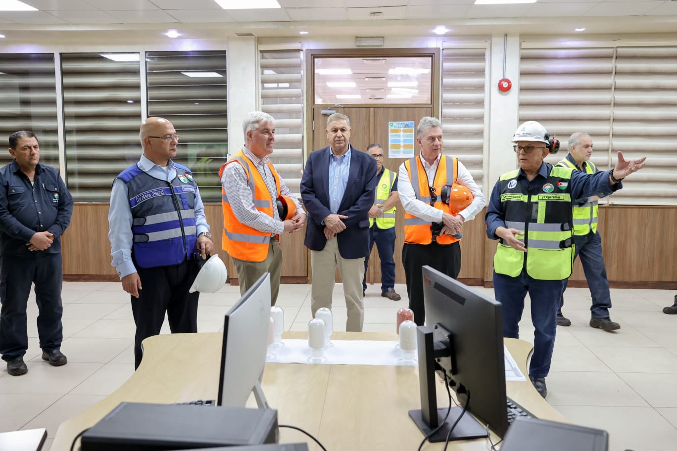السفيران الكندي والأسترالي يزوران شركة البوتاس العربية في غور الصافي