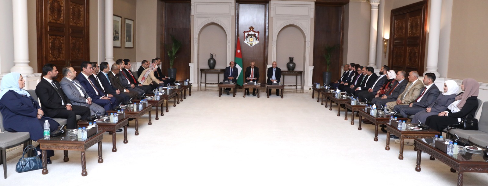 صورة حول : العيسوي: رؤية الملك تسبق التحديات والأردن يتقدم رغم العواصف العيسوي: رؤية الملك تسبق التحديات والأردن يتقدم رغم العواصف