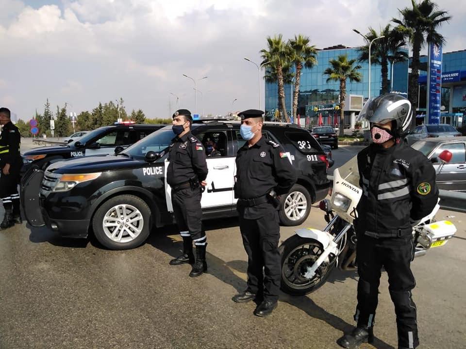 صورة حول : عاجل | الأمن يوقف أشخاصاً هددوا سلامة طالبات مدرسة في إربد عاجل | الأمن يوقف أشخاصاً هددوا سلامة طالبات مدرسة في إربد