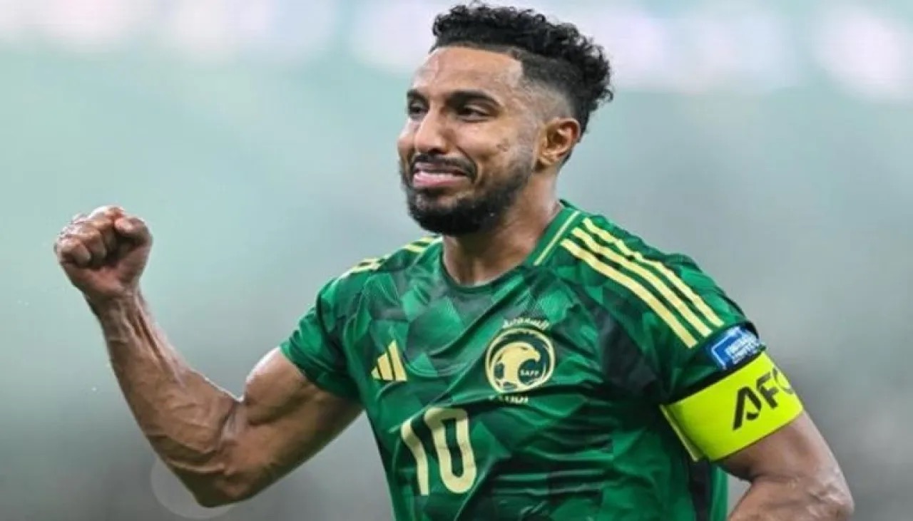 سالم الدوسري يرسل رسائل قبل إعلان أفضل لاعب في آسيا