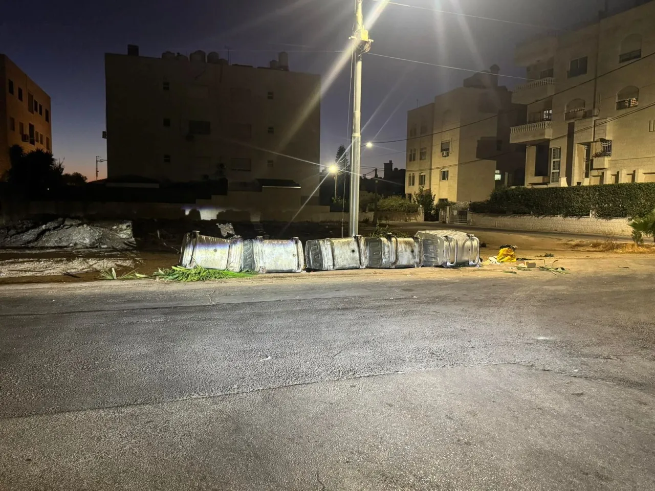 عاجل | سكان دير غبار يشتكون من تراكم النفايات وانتشار الحشرات