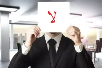 كيف ترفض طلب مديرك بلباقة؟ 7 طرق ذكية لتجنب الإحراج