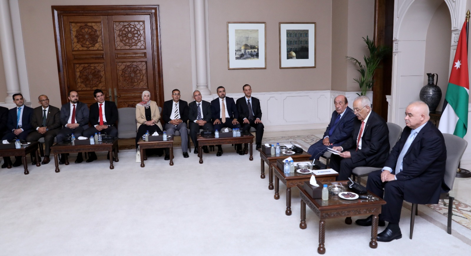 صورة حول : العيسوي: رؤية الملك تسبق التحديات والأردن يتقدم رغم العواصف العيسوي: رؤية الملك تسبق التحديات والأردن يتقدم رغم العواصف