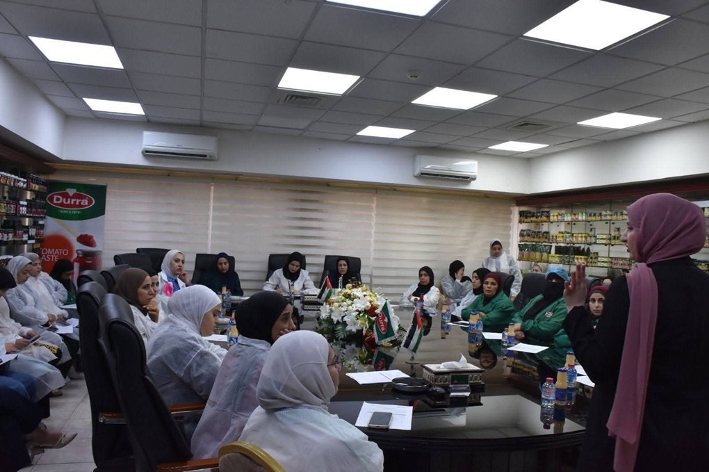 مستشفى الملك المؤسس يطلق حملات توعية بسرطان الثدي
