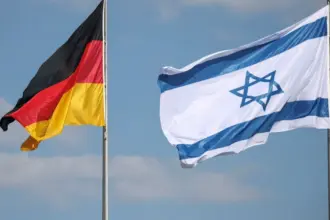 رغم القيود على غزة.. ألمانيا توقع صفقة صواريخ "سبايك" بقيمة 2 مليار يورو