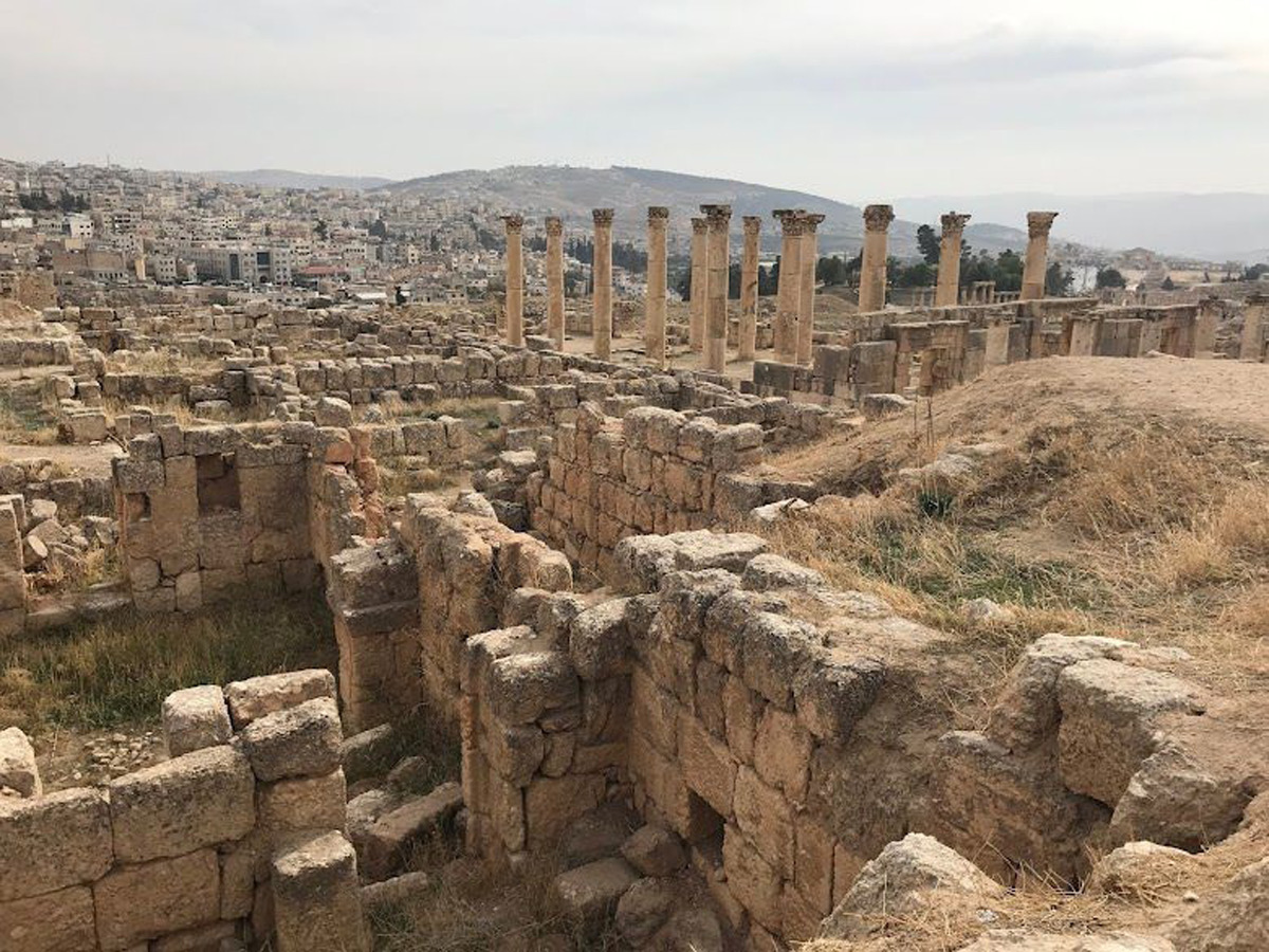 فاعليات جرش تؤكد أهمية ربط المدينة الأثرية بالحضرية لتعزيز السياحة والاقتصاد المحلي