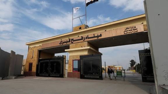 الاستعلامات المصرية توضح حول معبر رفح