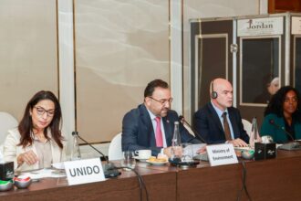 وزارة البيئة تطلق خارطة الطريق للنقل المستدام في قطاع السياحة 2026–2030