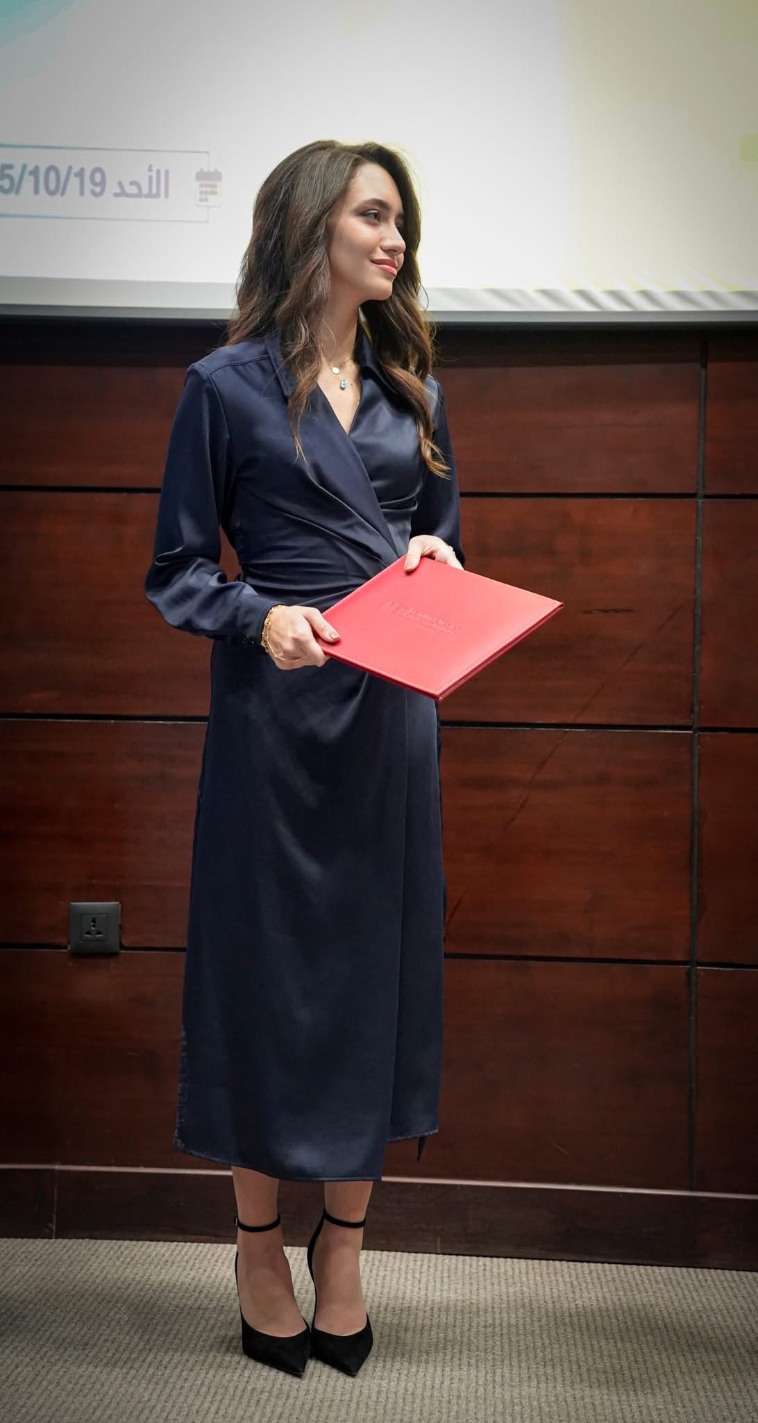 سمو الأميرة جليلة بنت علي ترعى حفل تخريج برامج دبلوم ودورات تدريبية في “الشرق الأوسط”