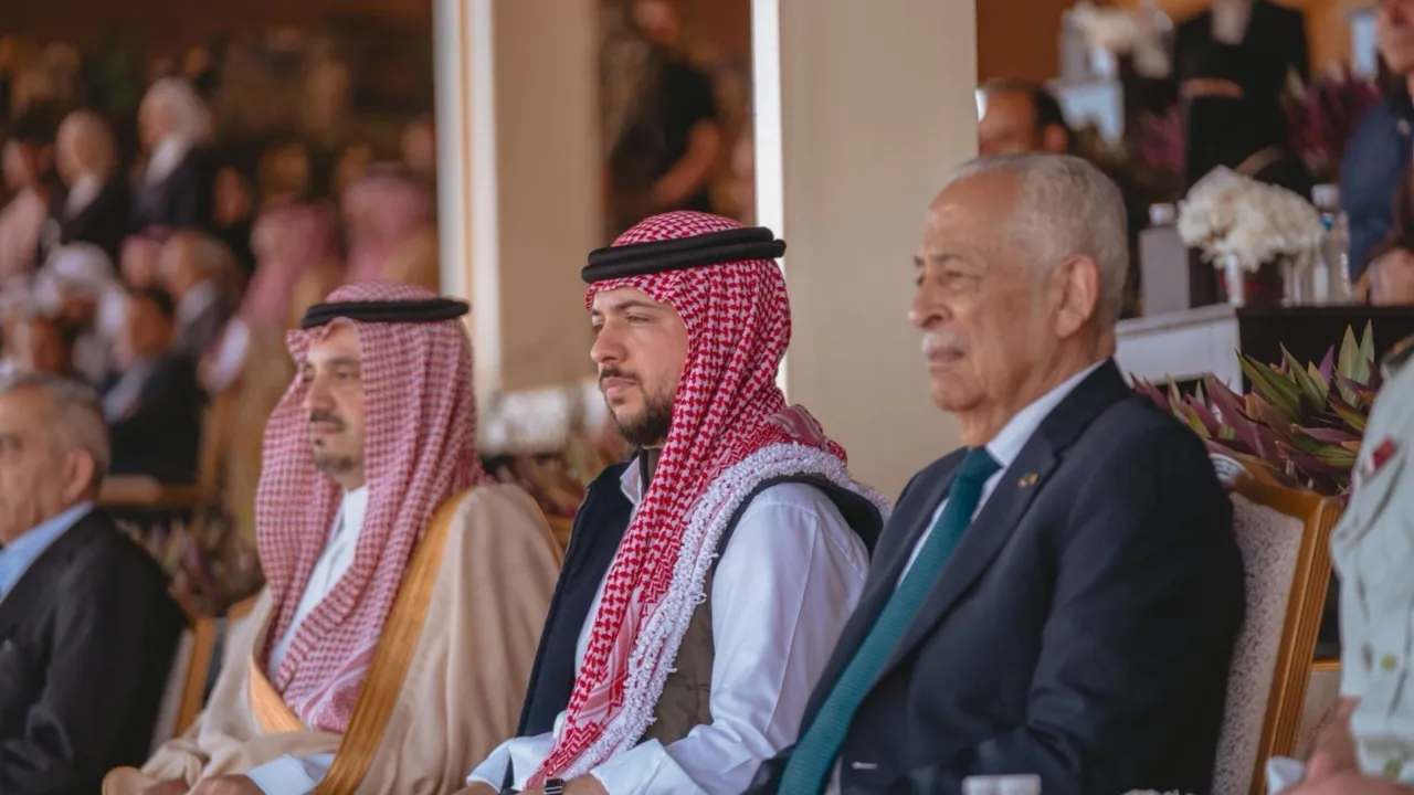 ولي العهد يرعى تتويج السعودية بلقب كأس العرب للهجن